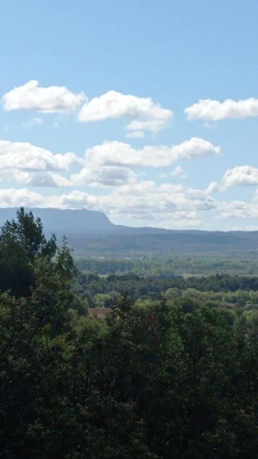 Les Cigales Bed & Breakfast Villelaure