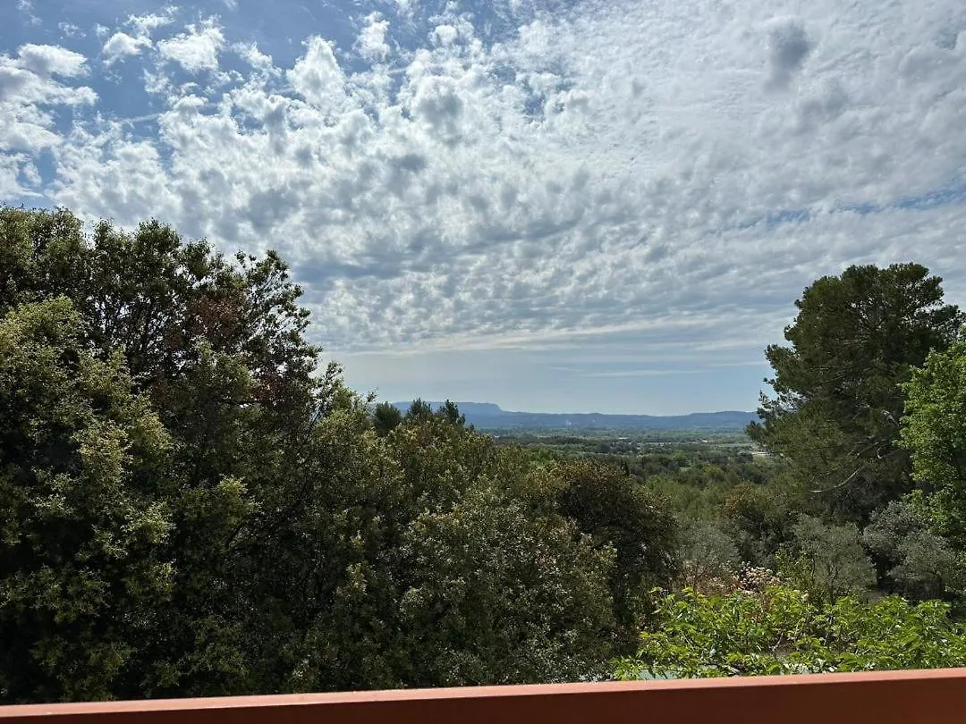 Bed and Breakfast Les Cigales Villelaure Bed & Breakfast