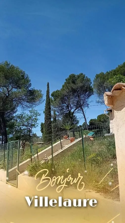 Les Cigales Bed & Breakfast Villelaure