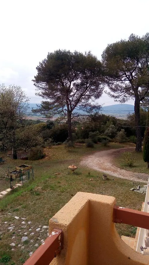Bed and Breakfast Les Cigales Villelaure Bed & Breakfast